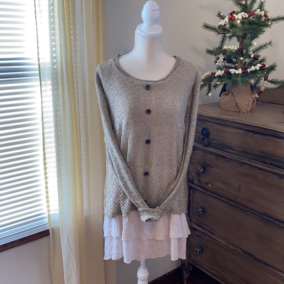 🎄NWOT Tunic Ruffle Sweater 🎄 - Picture 9 of 9